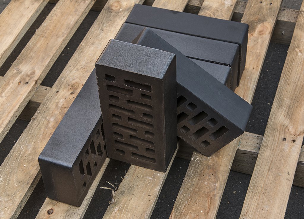 Кирпич Российский Облицовочный, Черный Сплошной, 1NF, Recke